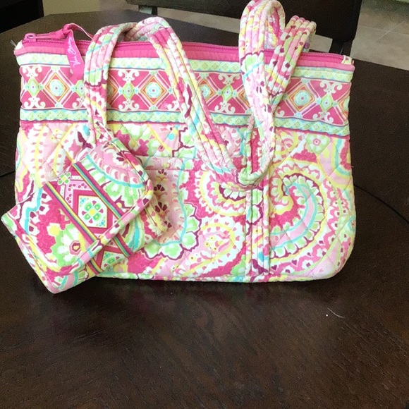 Vera Bradley Handbags - Pink patterned Vera Bradley purse